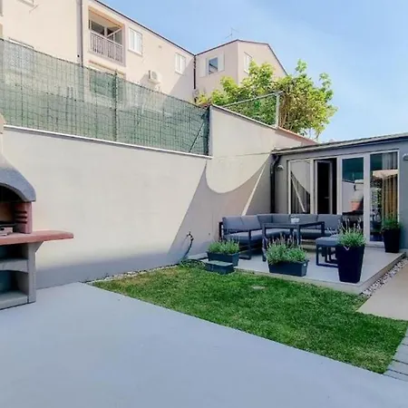 Ivy Apartment